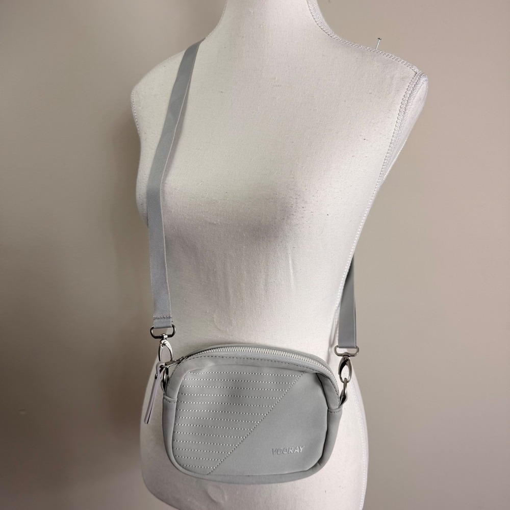 Vooray Sidekick Crossbody Bag Light‎ Gray Quilted Neoprene Small Travel Purse